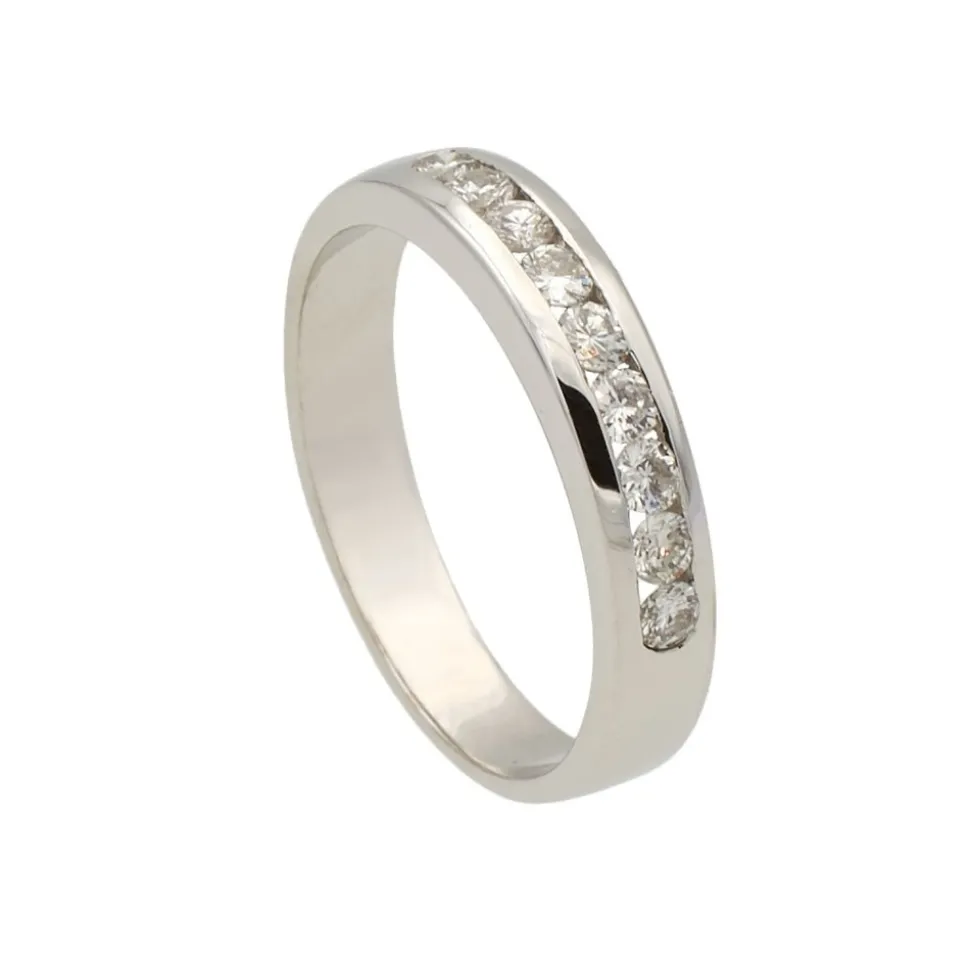 Media alianza con nueve diamantes