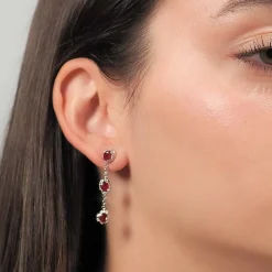 Pendientes de cadenita con rubíes