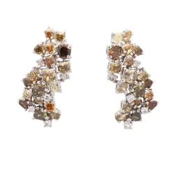 Pendientes de diamantes blancos y diamantes brown