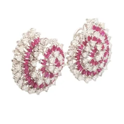 Pendientes en espiral con diamantes y rubíes