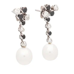 Pendientes largos de diamantes y perlas australianas
