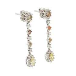 Pendientes largos de oro blanco con diamantes bicolor
