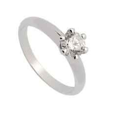 Solitario con diamante