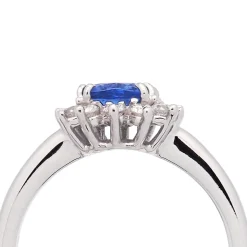 Sortija con tanzanita y orla de diamantes