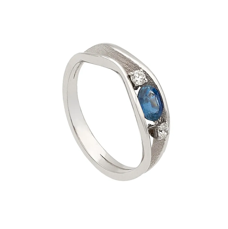 Sortija con zafiro y diamantes