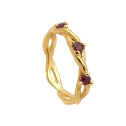 Sortija de oro amarillo con tres rubíes - 0960