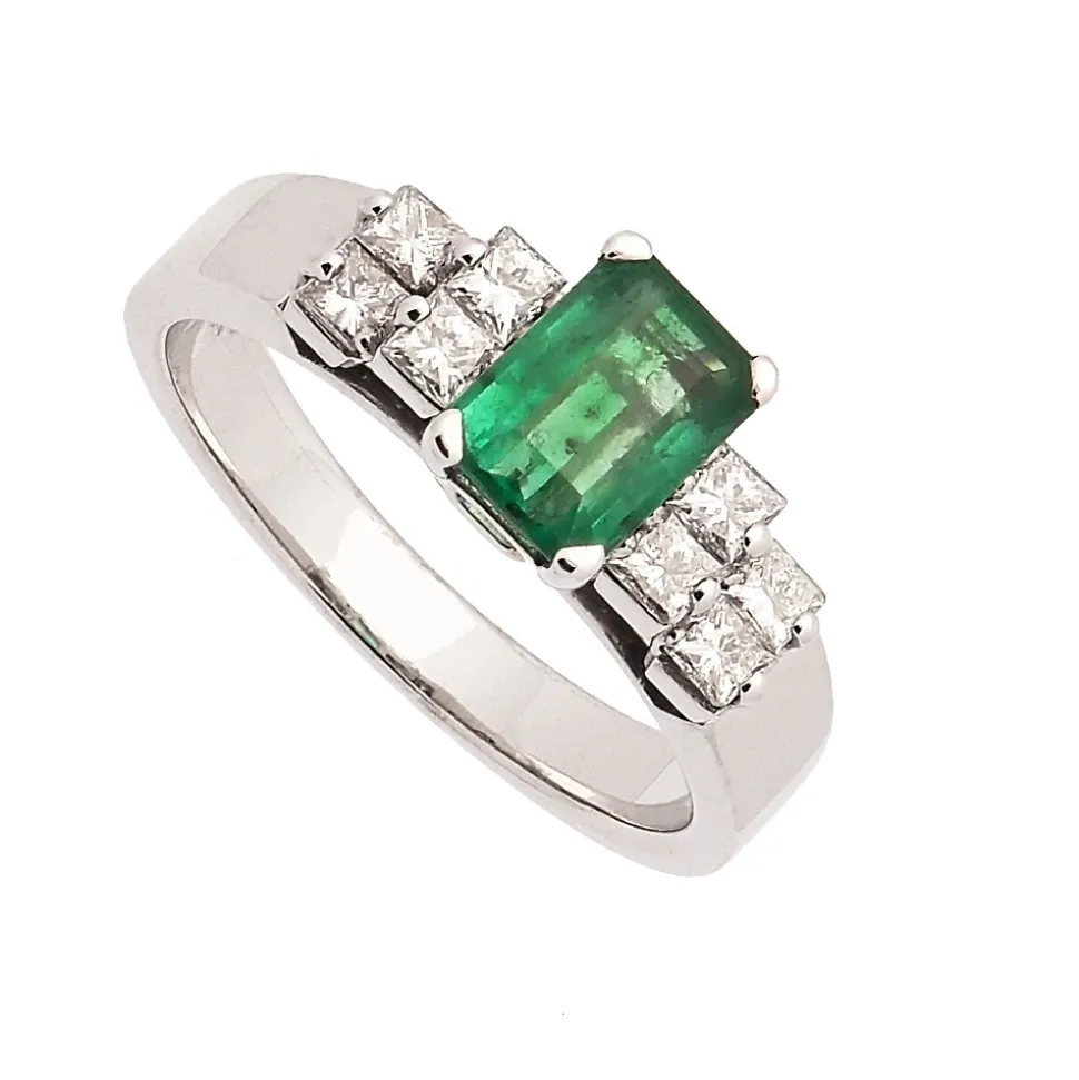 Sortija de oro blanco con esmeralda y diamantes