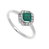 Sortija de oro blanco, esmeralda y diamantes