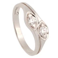 Sortija de oro blanco y dos diamantes - 0948