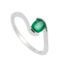 Sortija de oro blanco y esmeralda oval