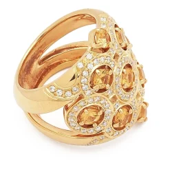 Sortija de zafiros amarillos y diamantes
