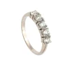 Sortija en oro blanco con cinco diamantes en garras