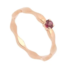 Sortija onda en oro rosa y rubí